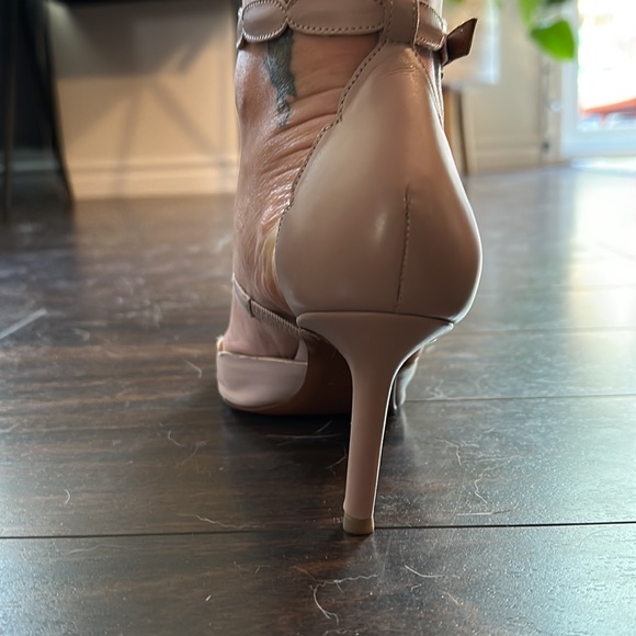 Aquatalia Heels - Picture 5 of 9